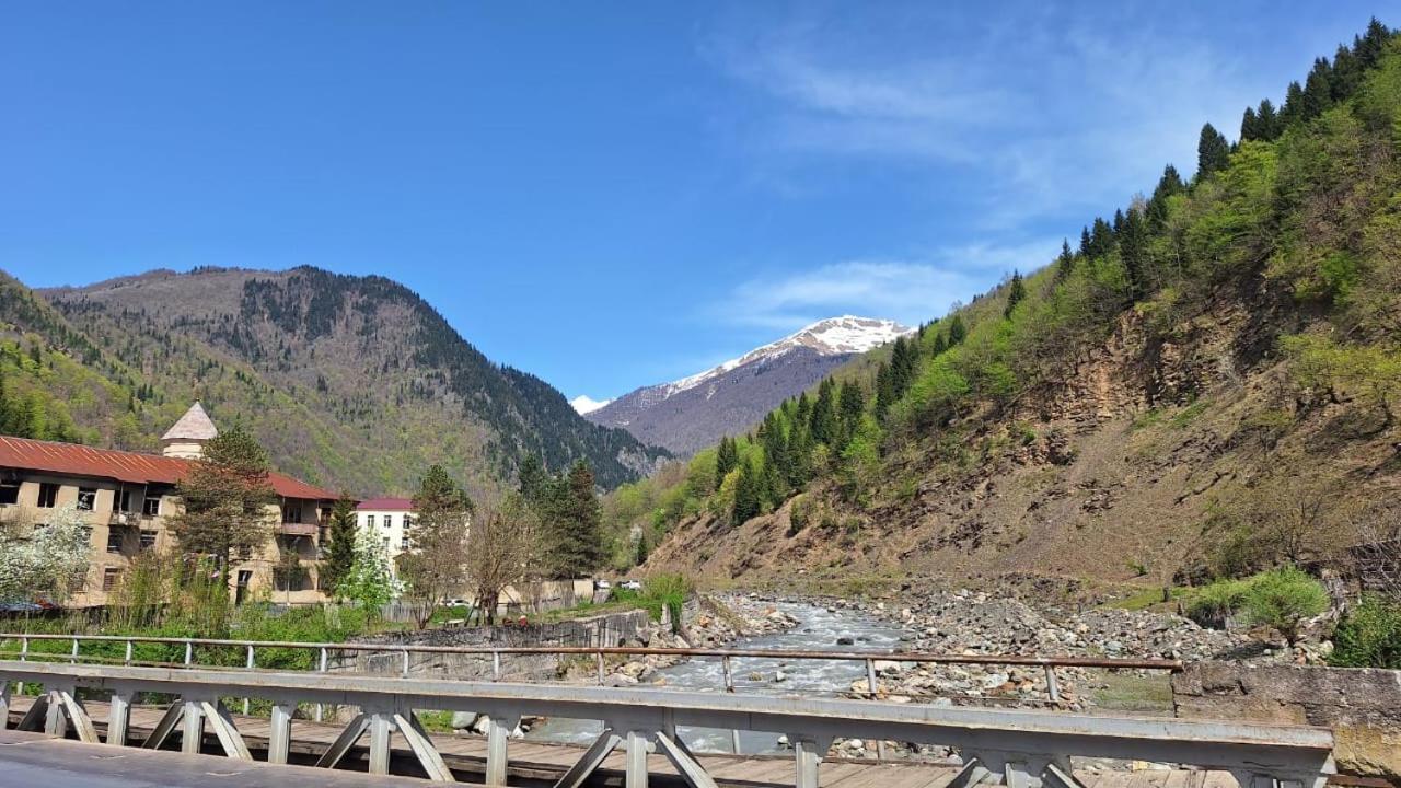 Guest House "Svaneti" Lentekhi Екстериор снимка