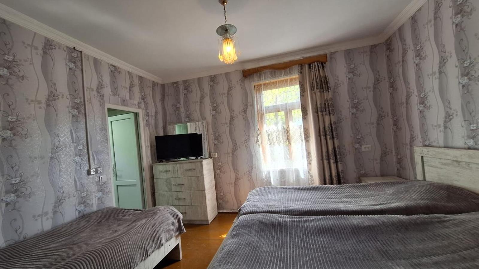 Guest House "Svaneti" Lentekhi Екстериор снимка